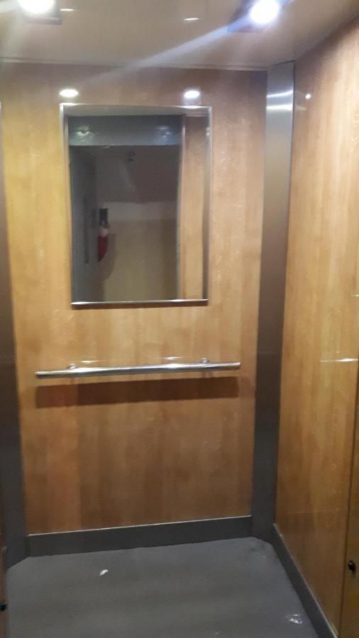 Apartamenty Centrum Panoramiczna Mala Dwojka Swan Labedz Promenada Klimatyzacja Lodowa Kielce Esterno foto